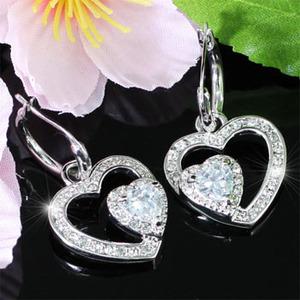1 Carat Dangle Heart Cubic Zirconia Earrings XE283