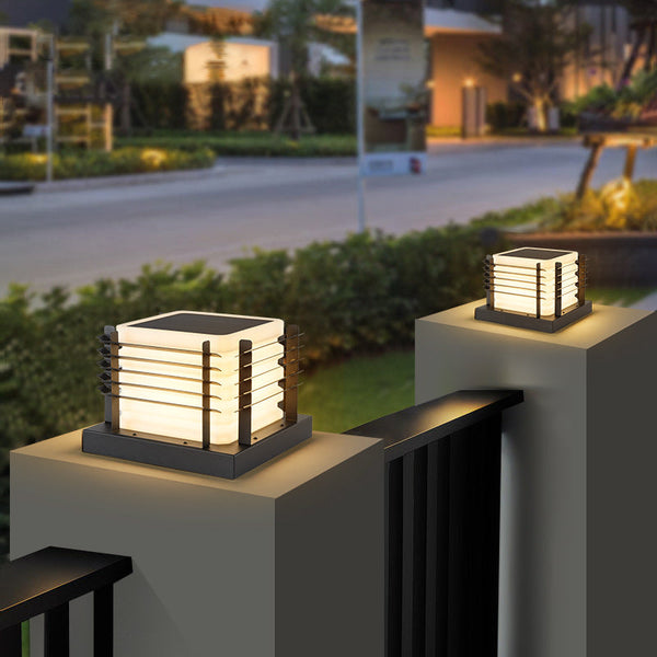 Outdoor Solar Fence Post Cap Lights-4