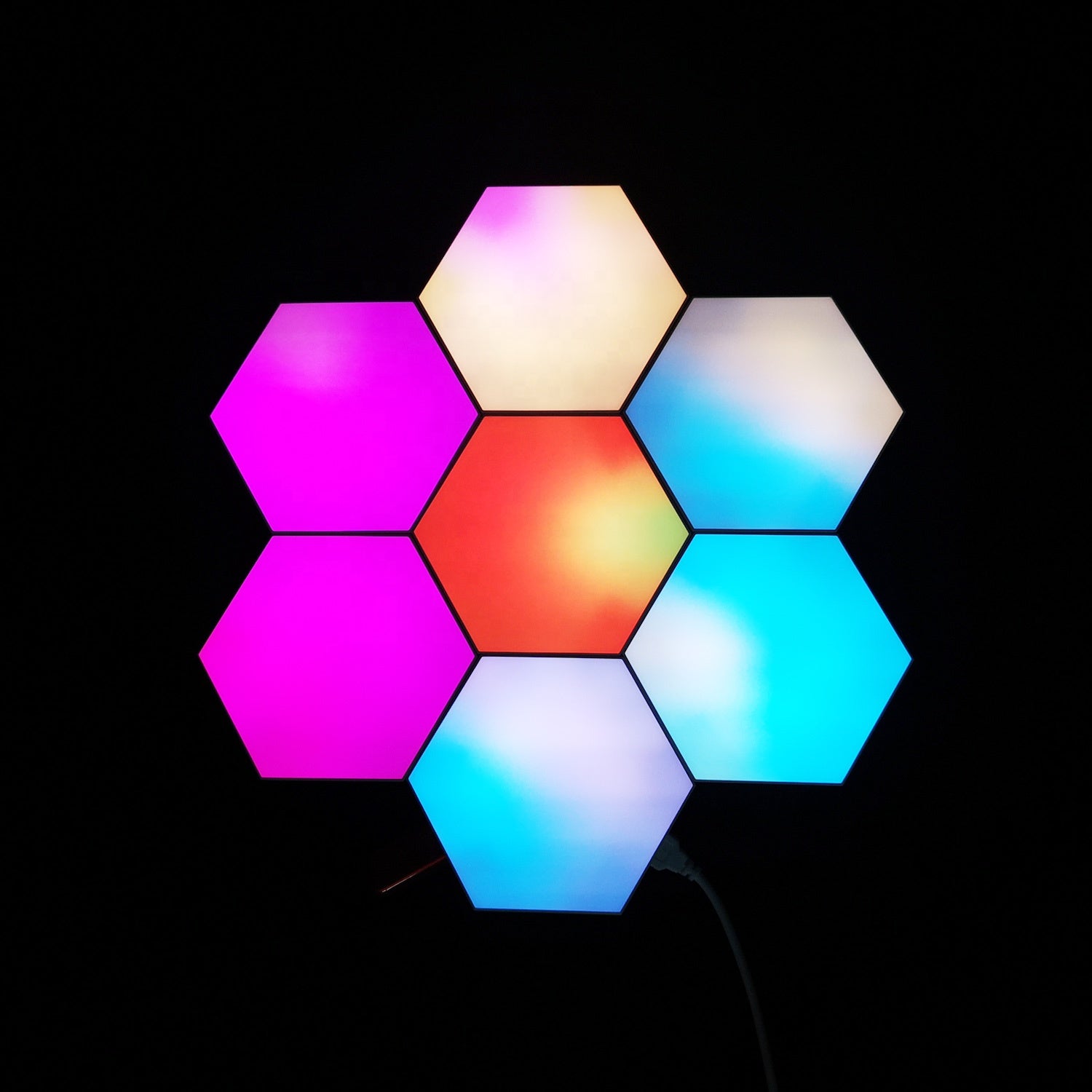 Mobile app Controlled LED Quantum Light 2021 NEW Honeycomb Modular Light Hexagonal Combination Lamp for Wall Decoration