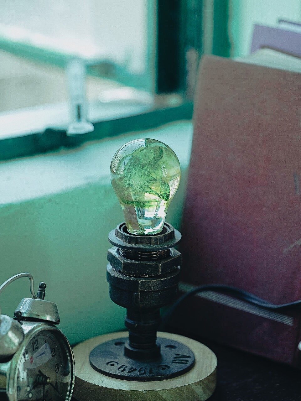 EP LIGHT LED Lights, Unique Gifts - Galaxy (Glow in the Dark Bulb)