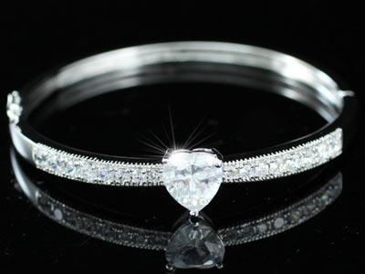 4 Carat Heart Created Diamind Wedding Bridesmaid Bangle XB041