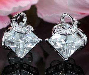 2 Carat Sparkling CZ Cubic Zirconia Stud Earrings XE340