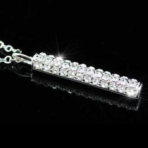 Elegant Pendant Necklace use Austrian Crystal XN100