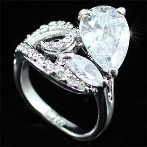 3.5 Carat Ring use Austrian Crystal XR090