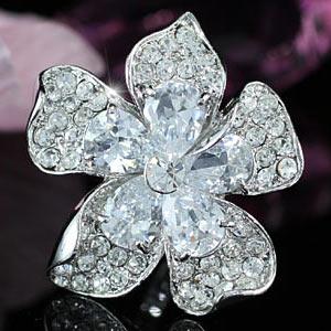 Jumbo Queen Flower Ring use Swarovski Crystal XR120