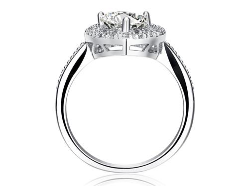 1.5 Carat Sparkling Heart CZ Cubic Zirconia Ring XR193