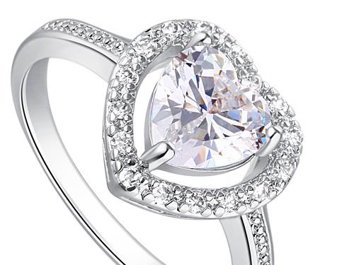 1.5 Carat Sparkling Heart CZ Cubic Zirconia Ring XR193