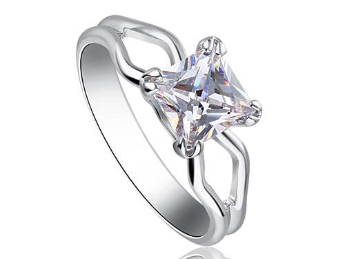0.75 Carat Princess Cut Lab Created Diamond Ring XR200